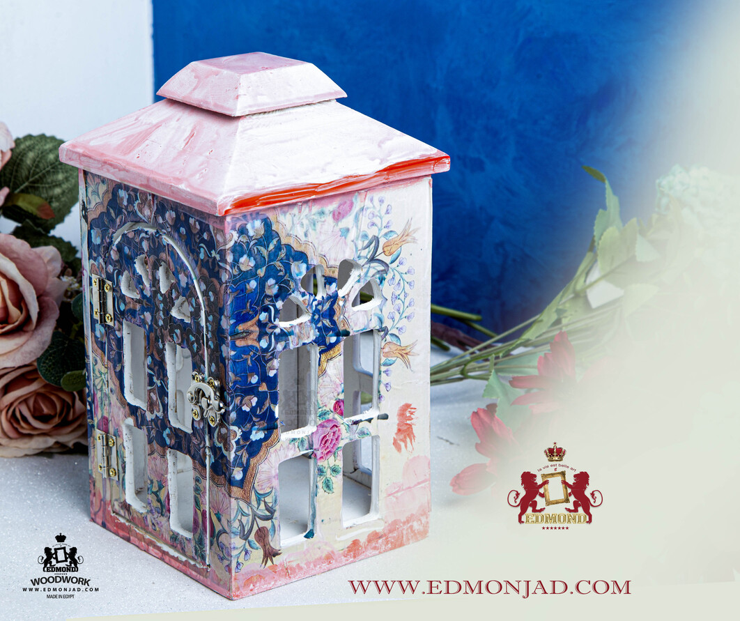 European style wooden lantern 02