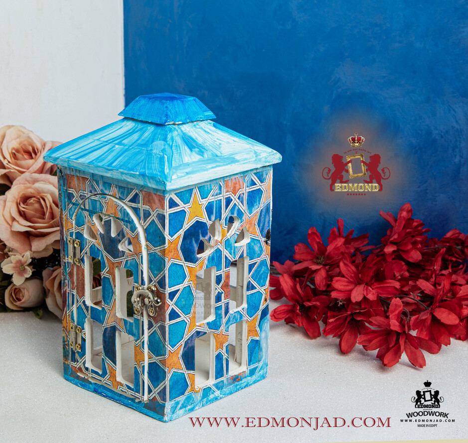 European style wooden lantern 04